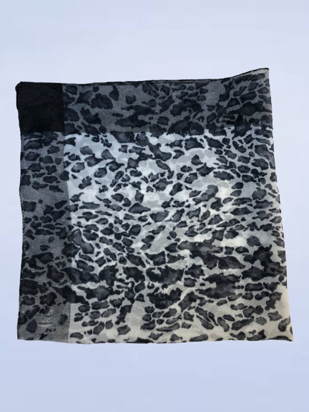 Grey Leopard Print Polyester Square Scarf | Made in Italy